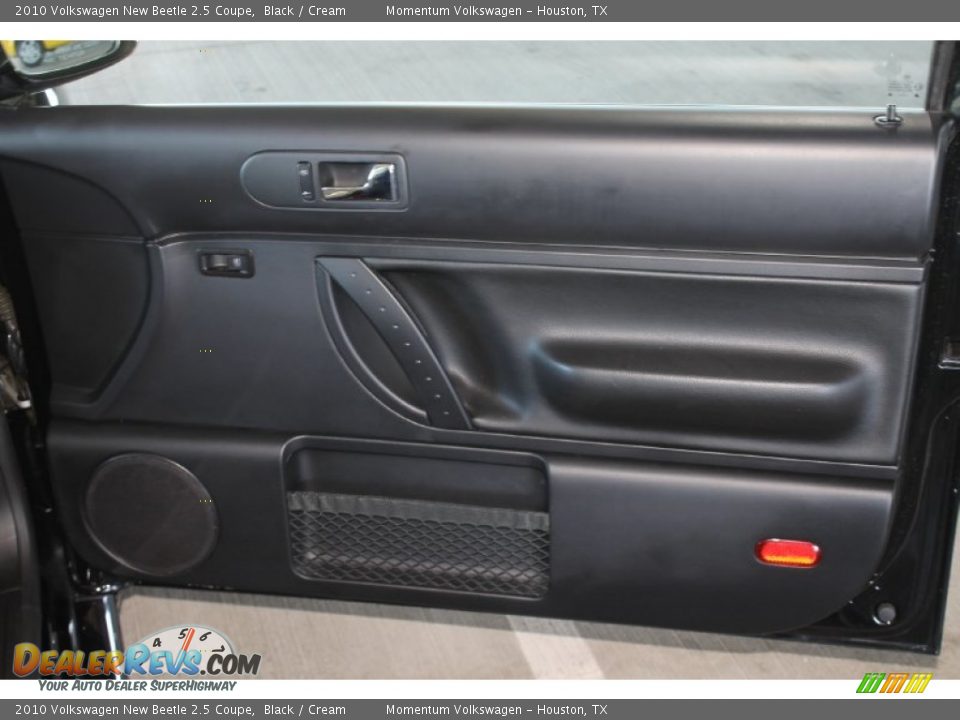 2010 Volkswagen New Beetle 2.5 Coupe Black / Cream Photo #22