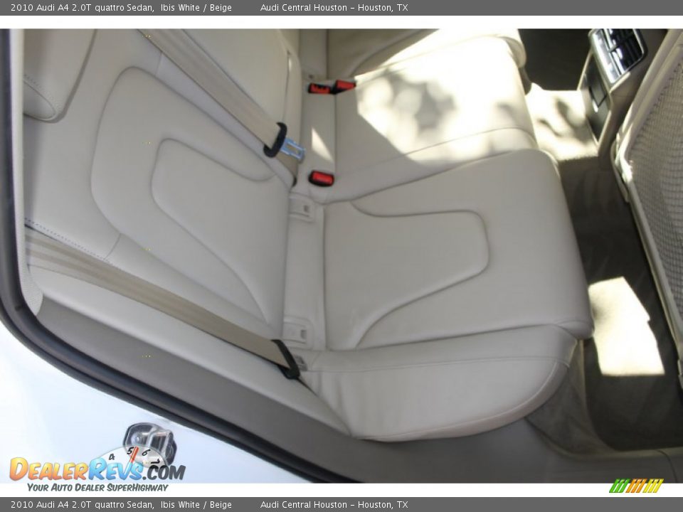 2010 Audi A4 2.0T quattro Sedan Ibis White / Beige Photo #31