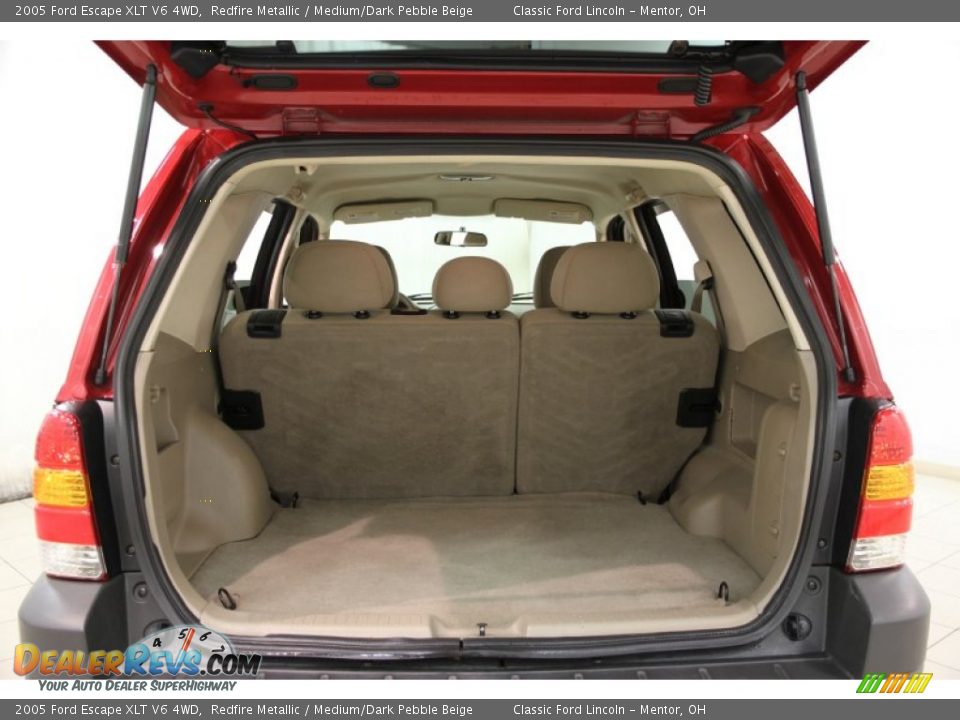 2005 Ford Escape XLT V6 4WD Redfire Metallic / Medium/Dark Pebble Beige Photo #14