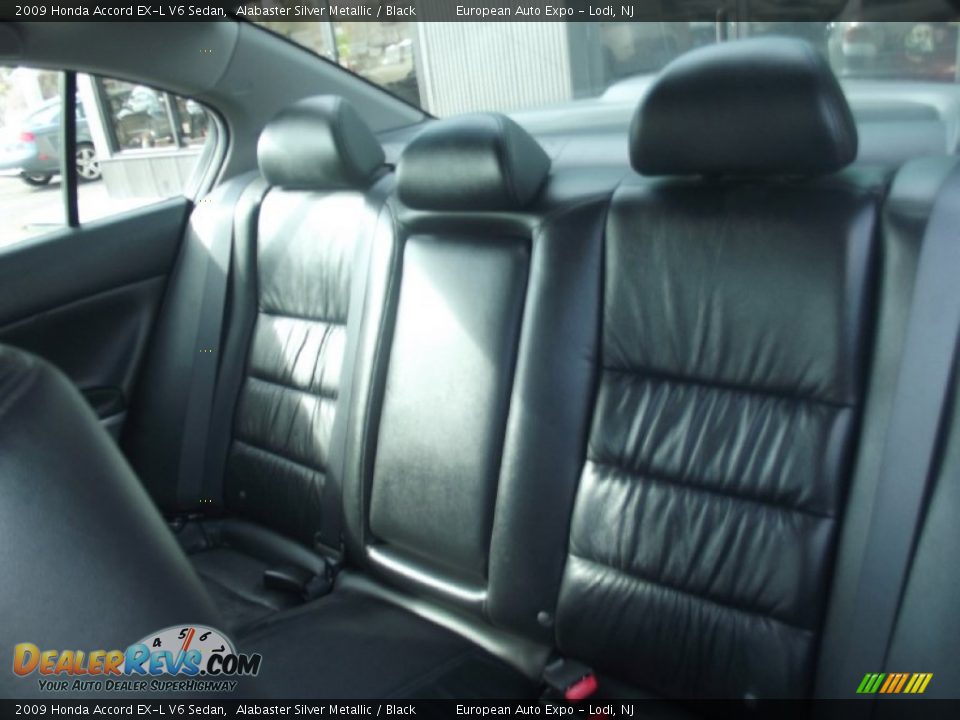 2009 Honda Accord EX-L V6 Sedan Alabaster Silver Metallic / Black Photo #11