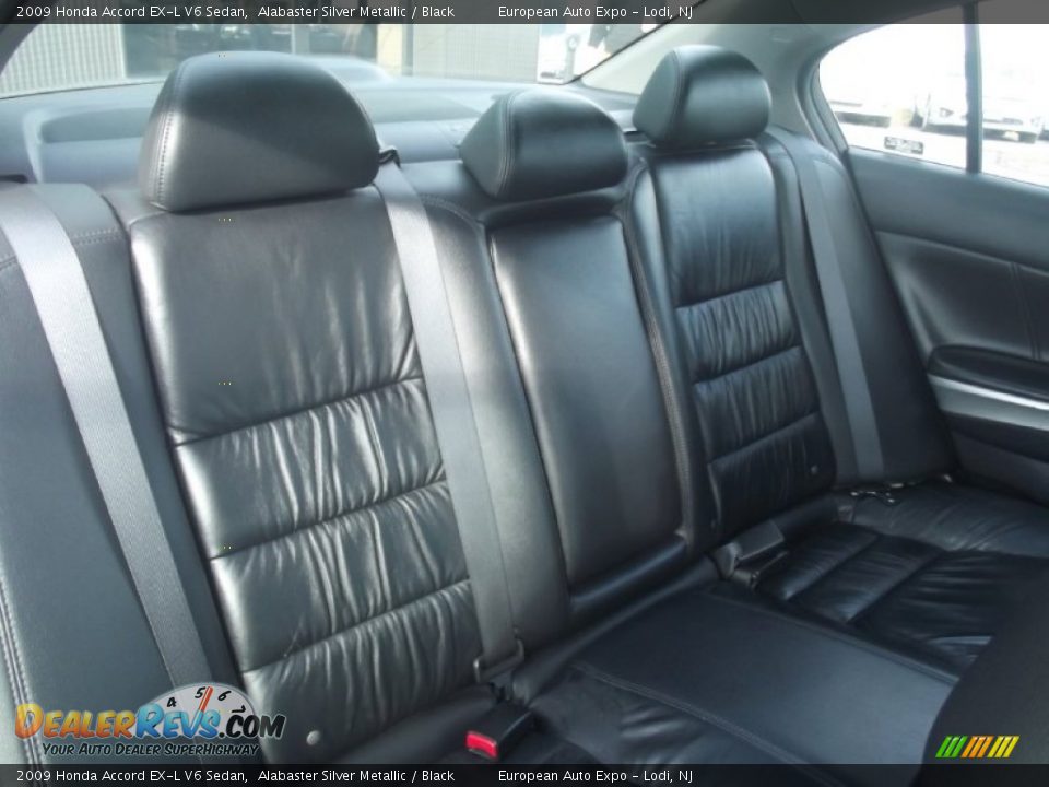 2009 Honda Accord EX-L V6 Sedan Alabaster Silver Metallic / Black Photo #13