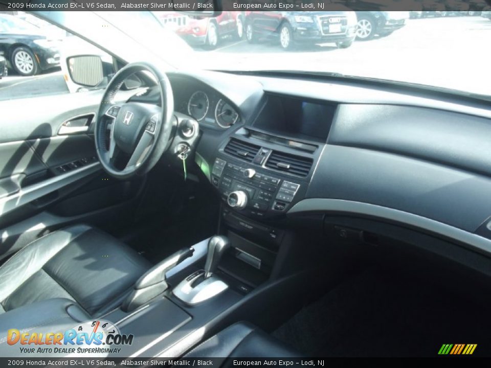 2009 Honda Accord EX-L V6 Sedan Alabaster Silver Metallic / Black Photo #14