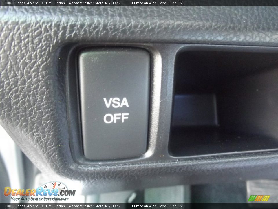 2009 Honda Accord EX-L V6 Sedan Alabaster Silver Metallic / Black Photo #19