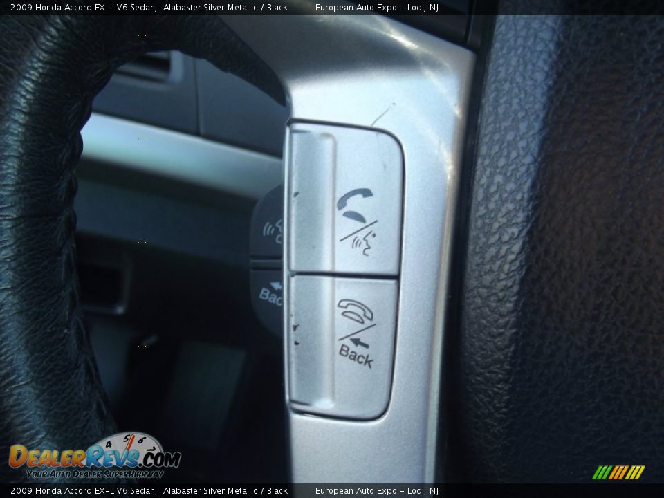 2009 Honda Accord EX-L V6 Sedan Alabaster Silver Metallic / Black Photo #23