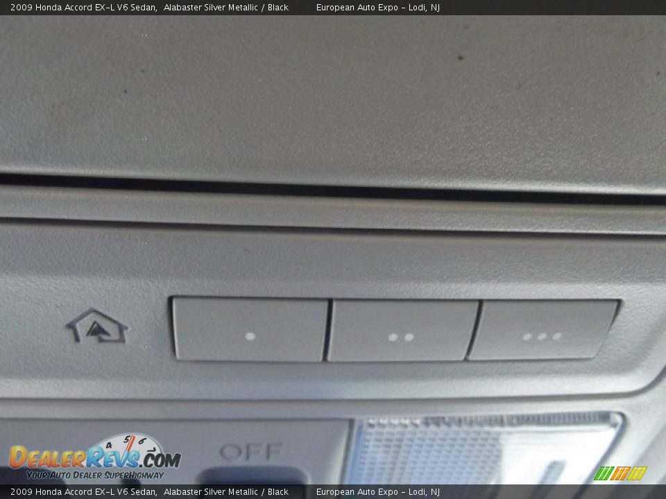 2009 Honda Accord EX-L V6 Sedan Alabaster Silver Metallic / Black Photo #35