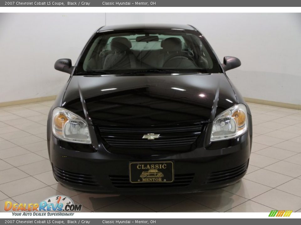 2007 Chevrolet Cobalt LS Coupe Black / Gray Photo #2