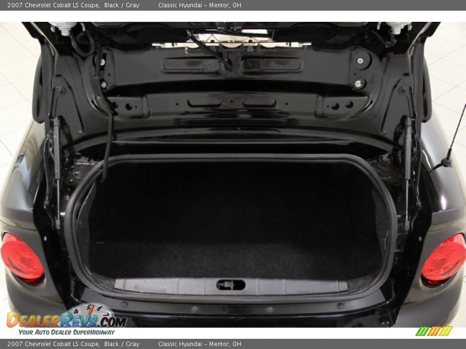 2007 Chevrolet Cobalt LS Coupe Black / Gray Photo #13