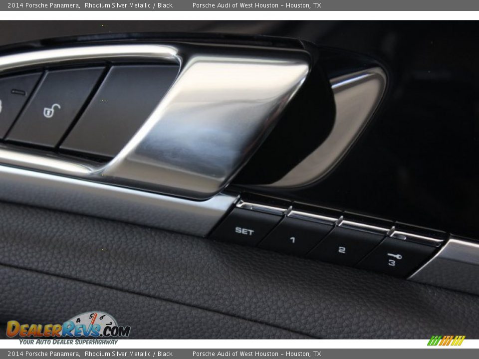 Controls of 2014 Porsche Panamera  Photo #11