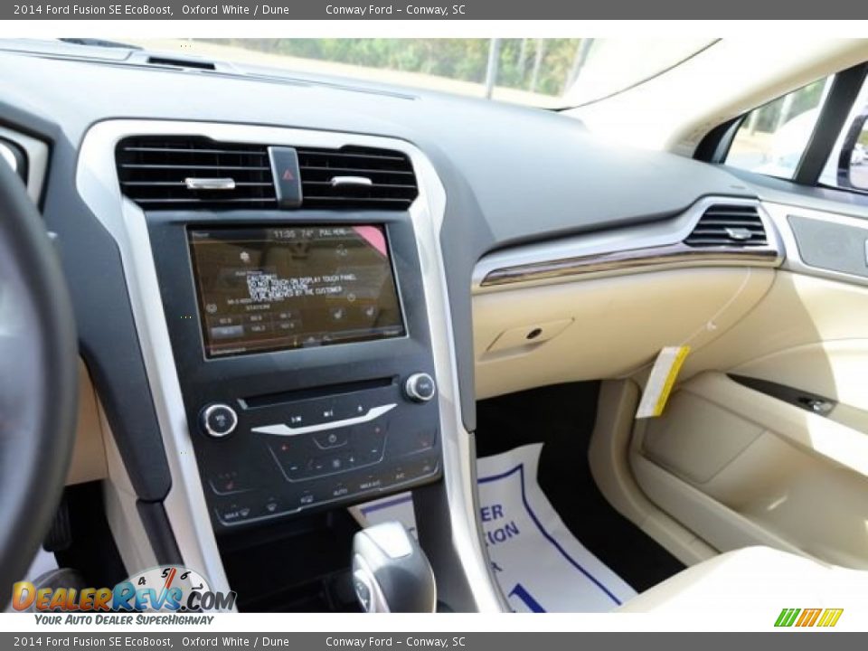 2014 Ford Fusion SE EcoBoost Oxford White / Dune Photo #29