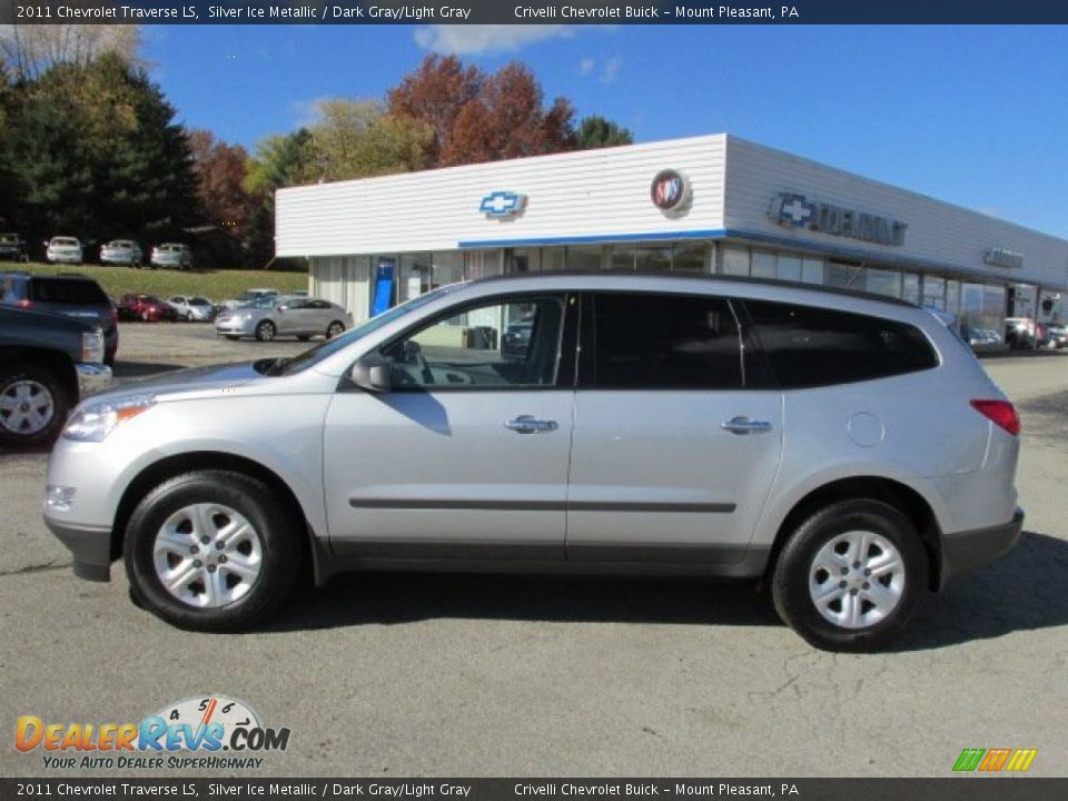 2011 Chevrolet Traverse LS Silver Ice Metallic / Dark Gray/Light Gray Photo #2