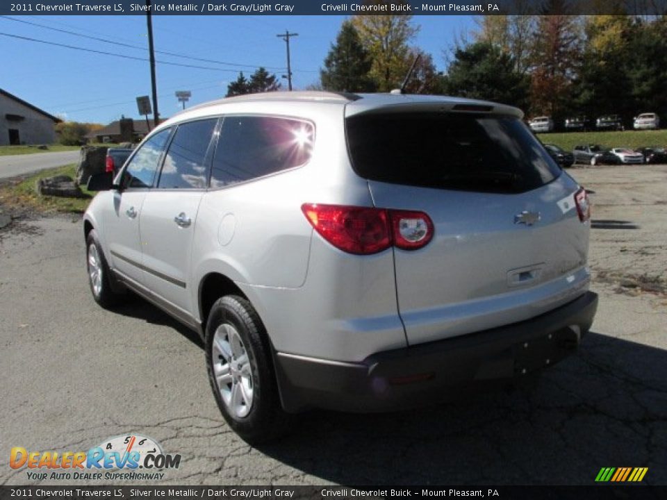 2011 Chevrolet Traverse LS Silver Ice Metallic / Dark Gray/Light Gray Photo #4