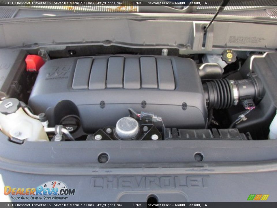 2011 Chevrolet Traverse LS Silver Ice Metallic / Dark Gray/Light Gray Photo #10