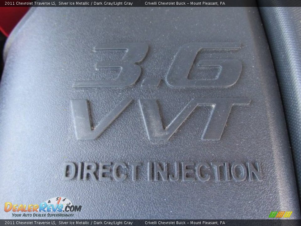 2011 Chevrolet Traverse LS Silver Ice Metallic / Dark Gray/Light Gray Photo #11