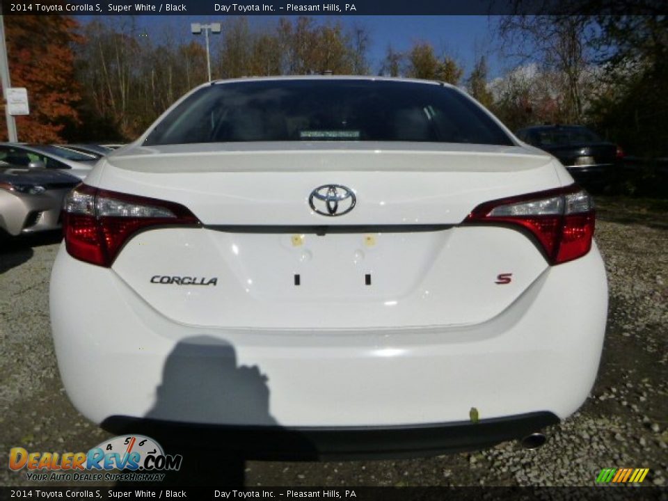 2014 Toyota Corolla S Super White / Black Photo #4