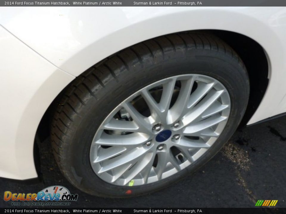 2014 Ford Focus Titanium Hatchback White Platinum / Arctic White Photo #7