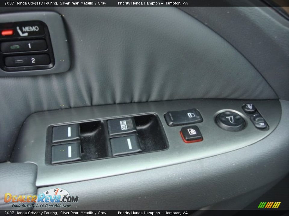 2007 Honda Odyssey Touring Silver Pearl Metallic / Gray Photo #19