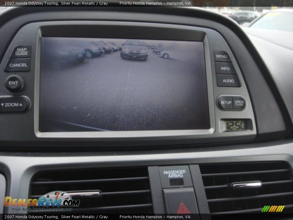 2007 Honda Odyssey Touring Silver Pearl Metallic / Gray Photo #22