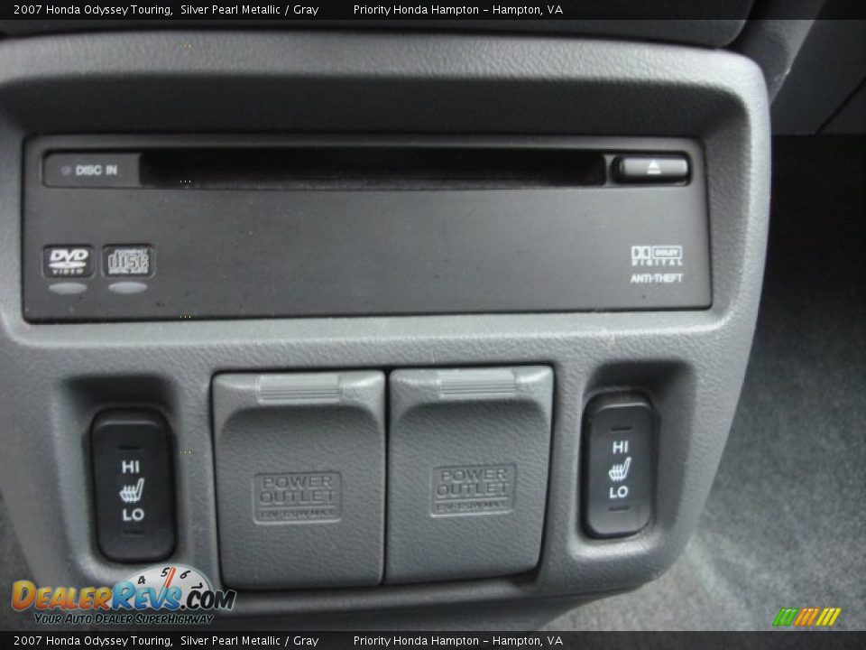 2007 Honda Odyssey Touring Silver Pearl Metallic / Gray Photo #24