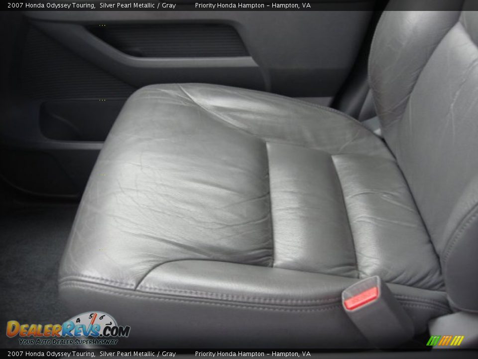 2007 Honda Odyssey Touring Silver Pearl Metallic / Gray Photo #26