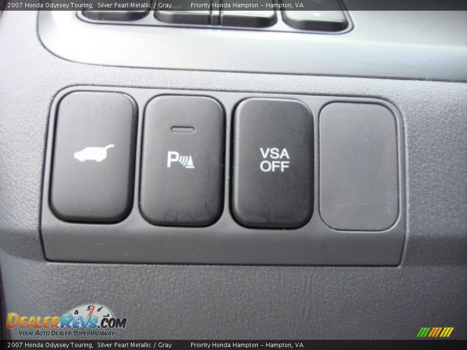 2007 Honda Odyssey Touring Silver Pearl Metallic / Gray Photo #28