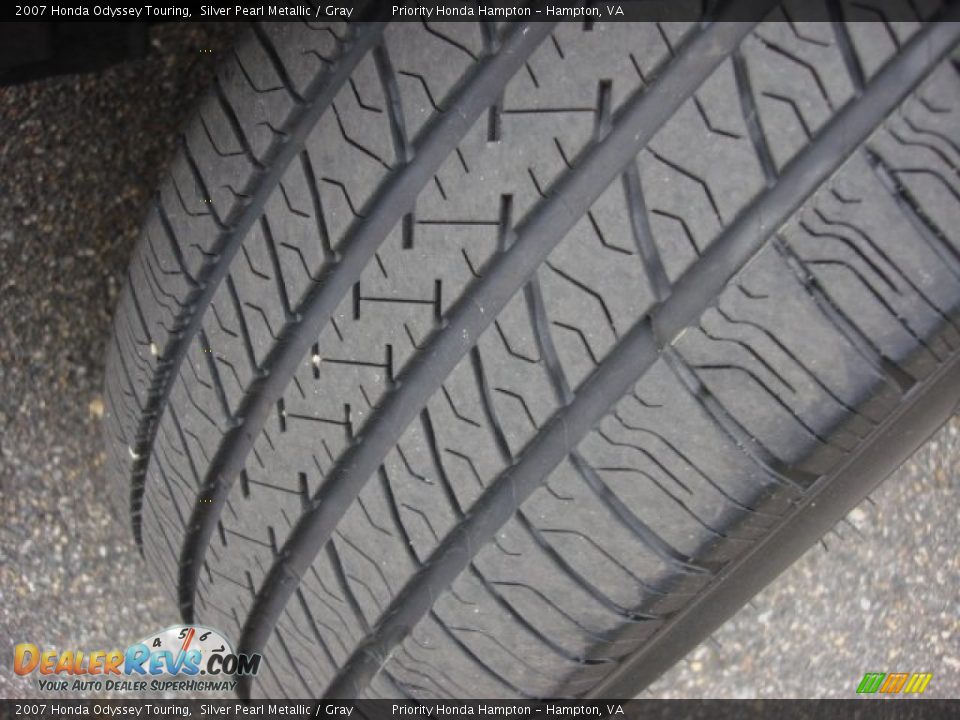 2007 Honda Odyssey Touring Silver Pearl Metallic / Gray Photo #30
