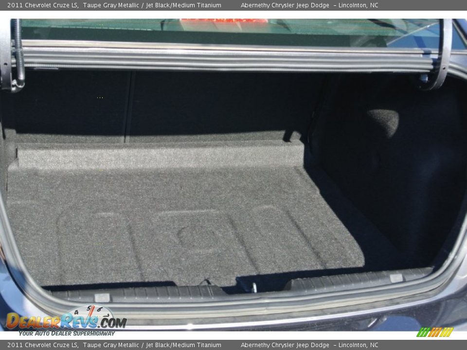 2011 Chevrolet Cruze LS Taupe Gray Metallic / Jet Black/Medium Titanium Photo #17