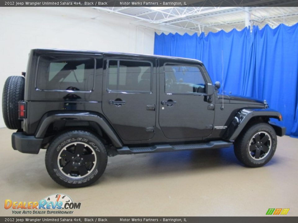 2012 Jeep Wrangler Unlimited Sahara 4x4 Black / Black Photo #10