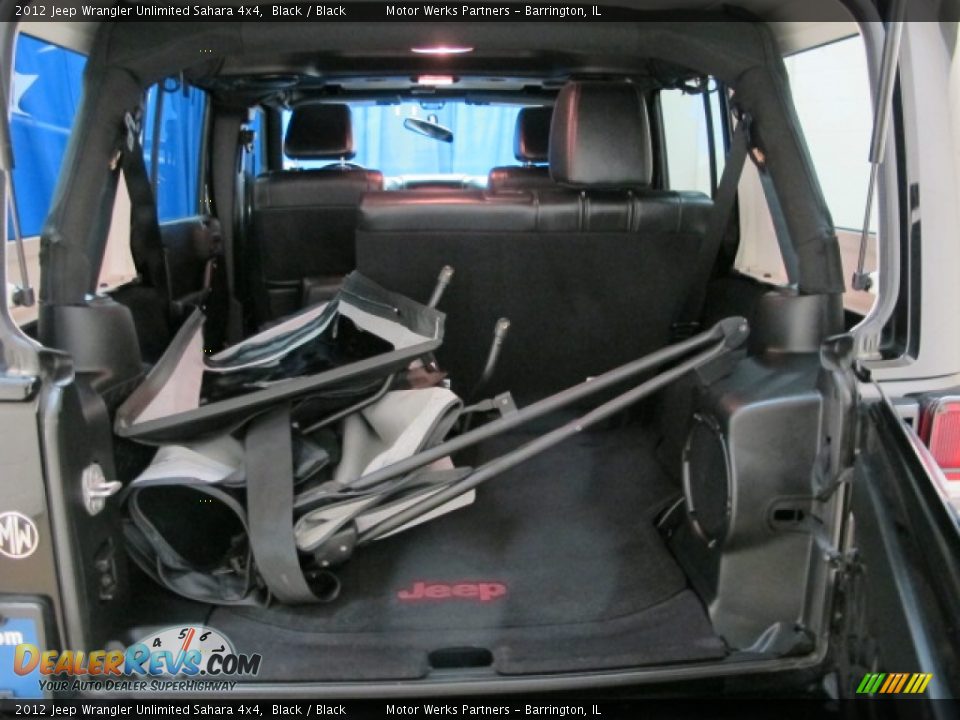 2012 Jeep Wrangler Unlimited Sahara 4x4 Black / Black Photo #11