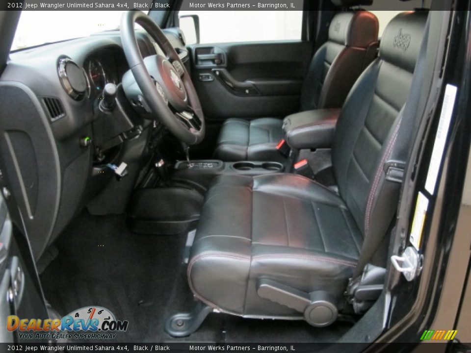 2012 Jeep Wrangler Unlimited Sahara 4x4 Black / Black Photo #17