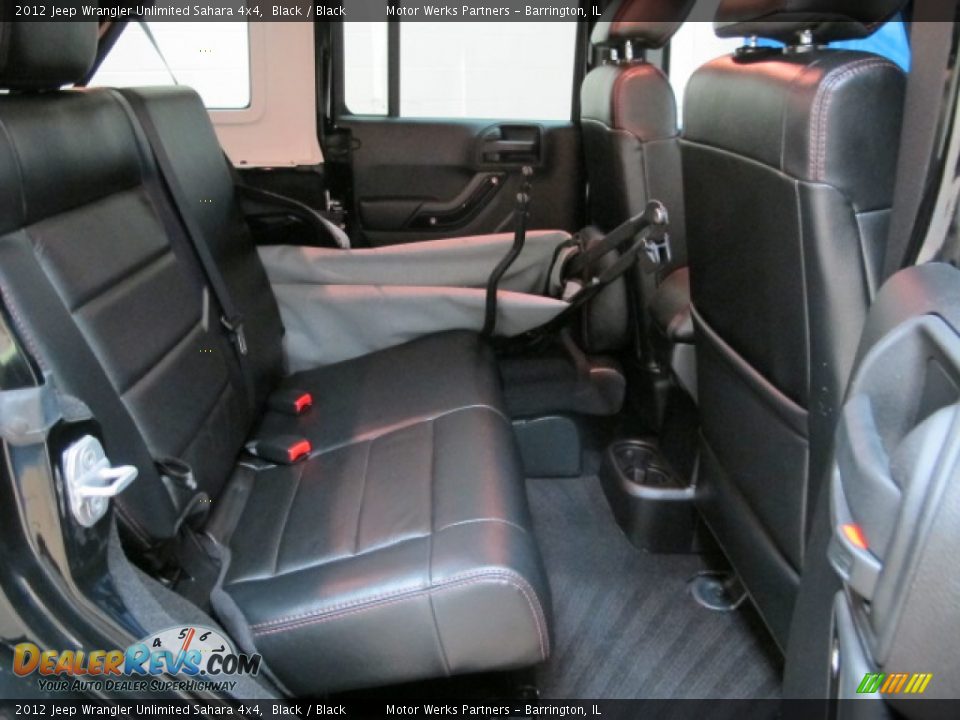 2012 Jeep Wrangler Unlimited Sahara 4x4 Black / Black Photo #21