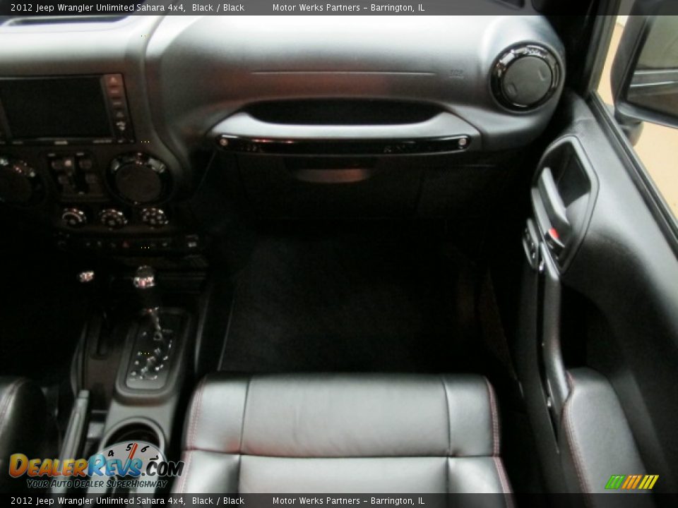 2012 Jeep Wrangler Unlimited Sahara 4x4 Black / Black Photo #27
