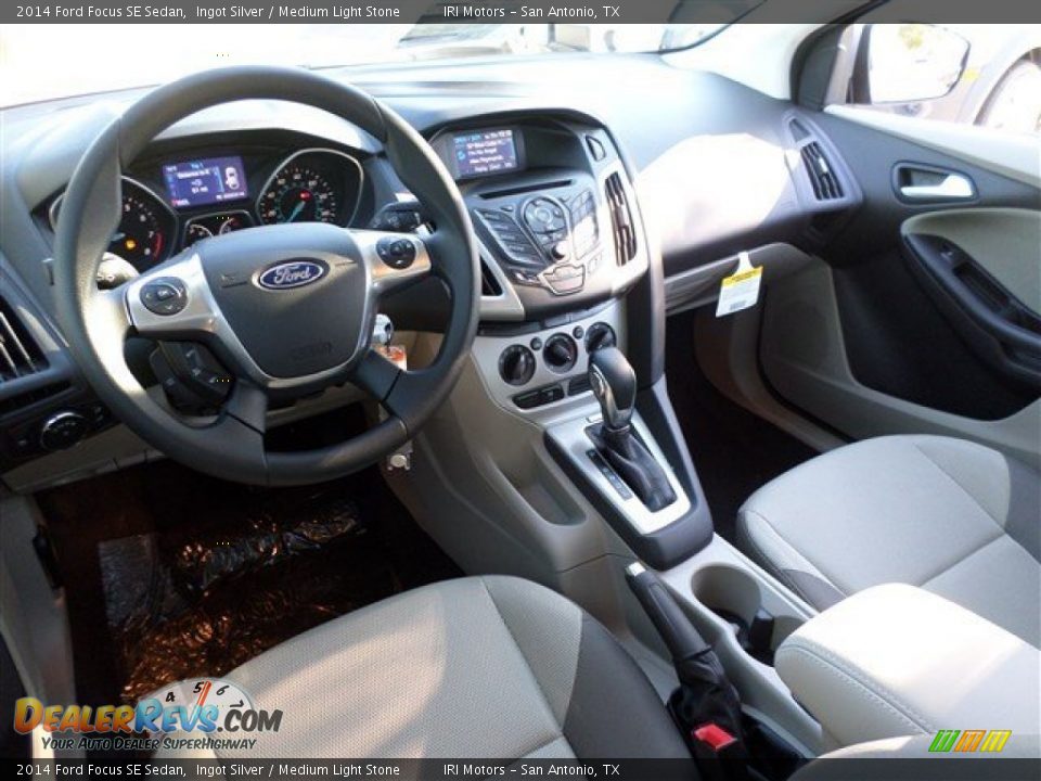 2014 Ford Focus SE Sedan Ingot Silver / Medium Light Stone Photo #15