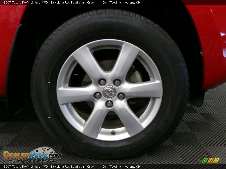 2007 Toyota RAV4 Limited 4WD Barcelona Red Pearl / Ash Gray Photo #26
