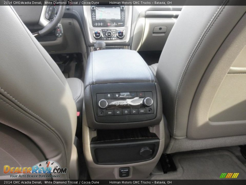 2014 GMC Acadia Denali White Diamond Tricoat / Cocoa Dune Photo #24