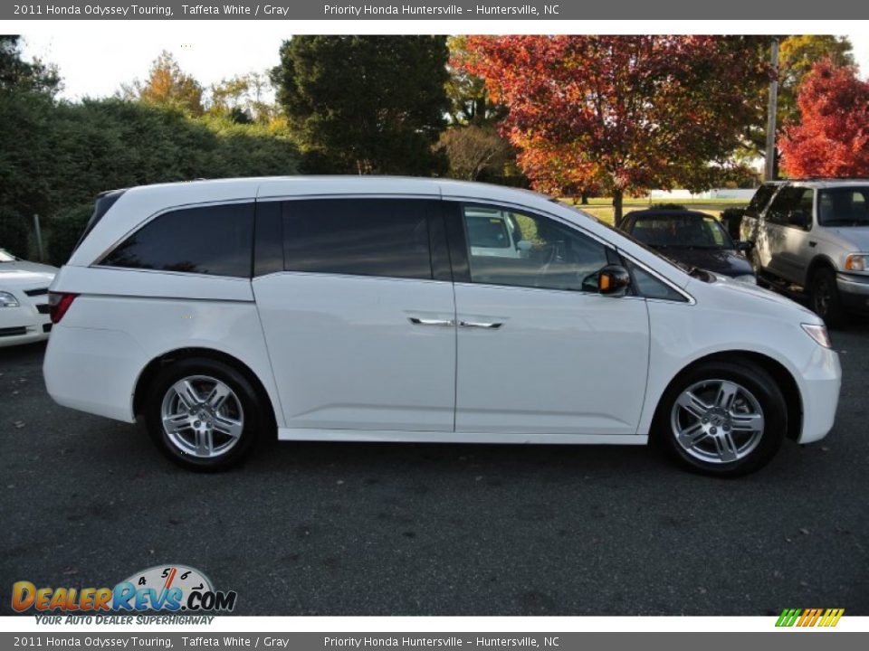 2011 Honda Odyssey Touring Taffeta White / Gray Photo #3