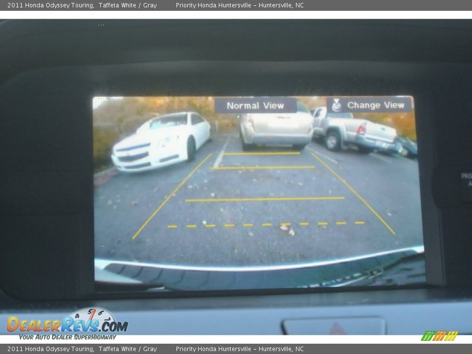2011 Honda Odyssey Touring Taffeta White / Gray Photo #18