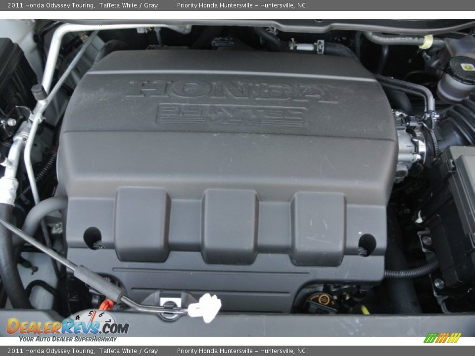 2011 Honda Odyssey Touring Taffeta White / Gray Photo #29