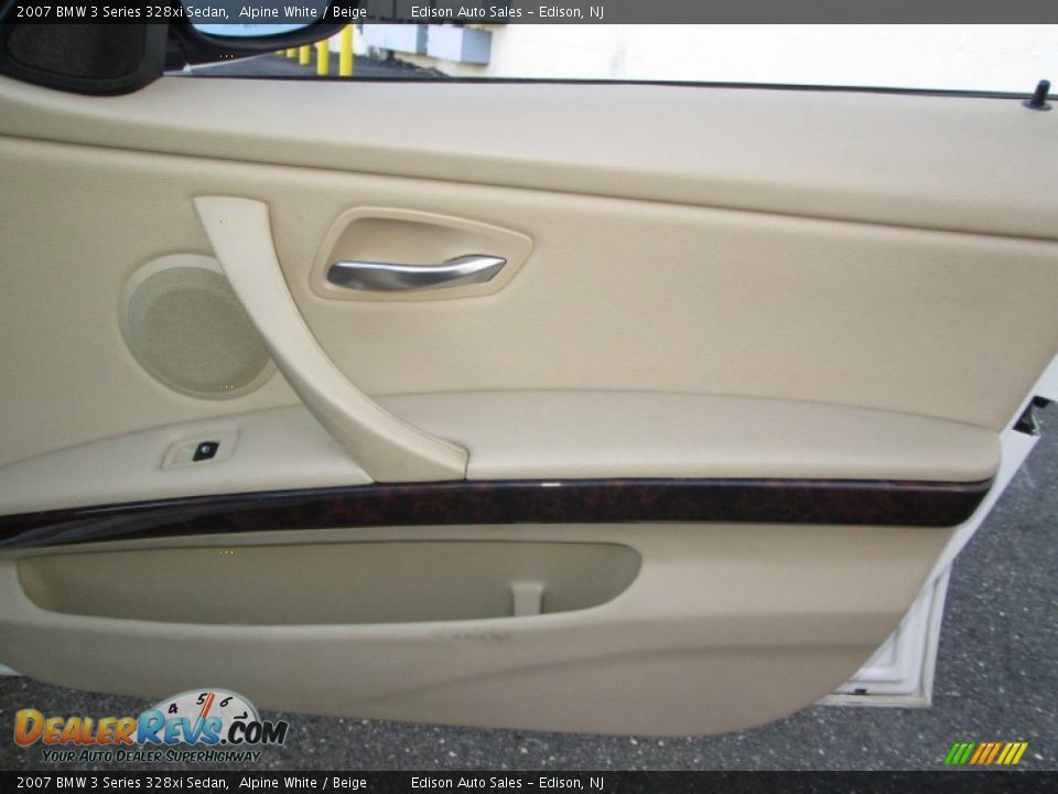 2007 BMW 3 Series 328xi Sedan Alpine White / Beige Photo #28