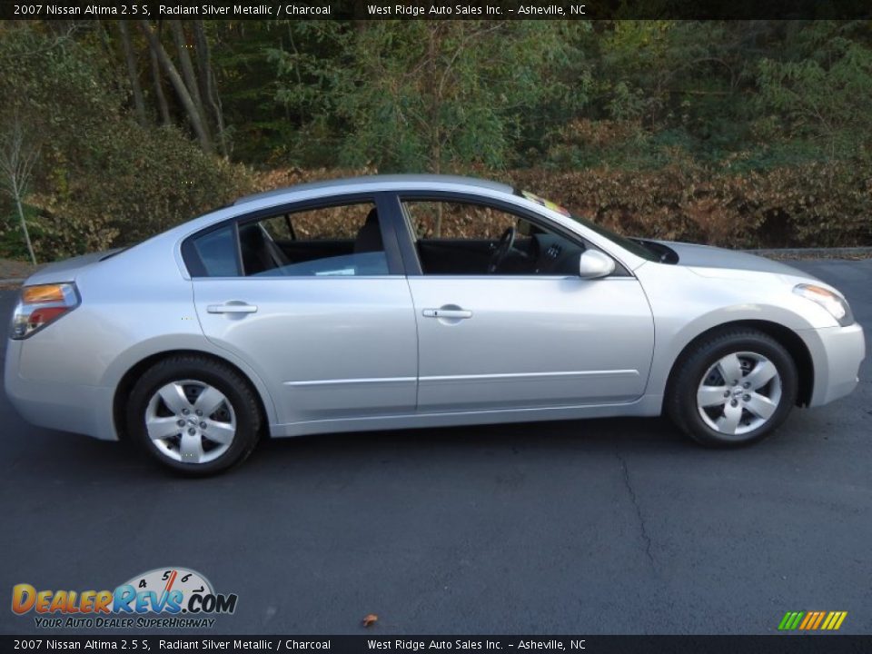 2007 Nissan Altima 2.5 S Radiant Silver Metallic / Charcoal Photo #3