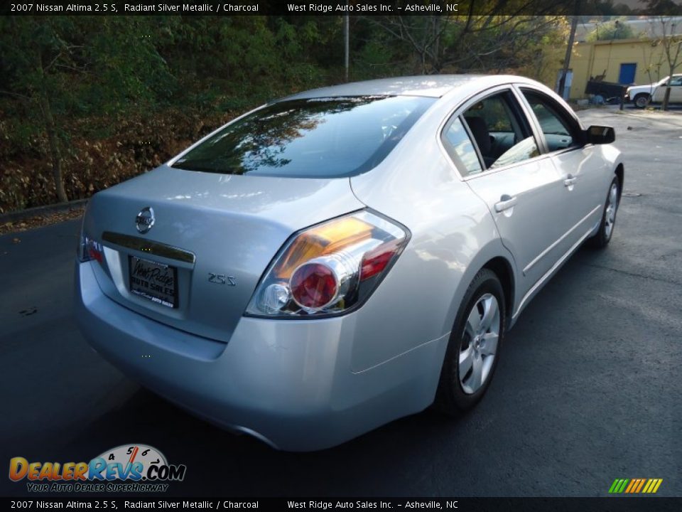 2007 Nissan Altima 2.5 S Radiant Silver Metallic / Charcoal Photo #5