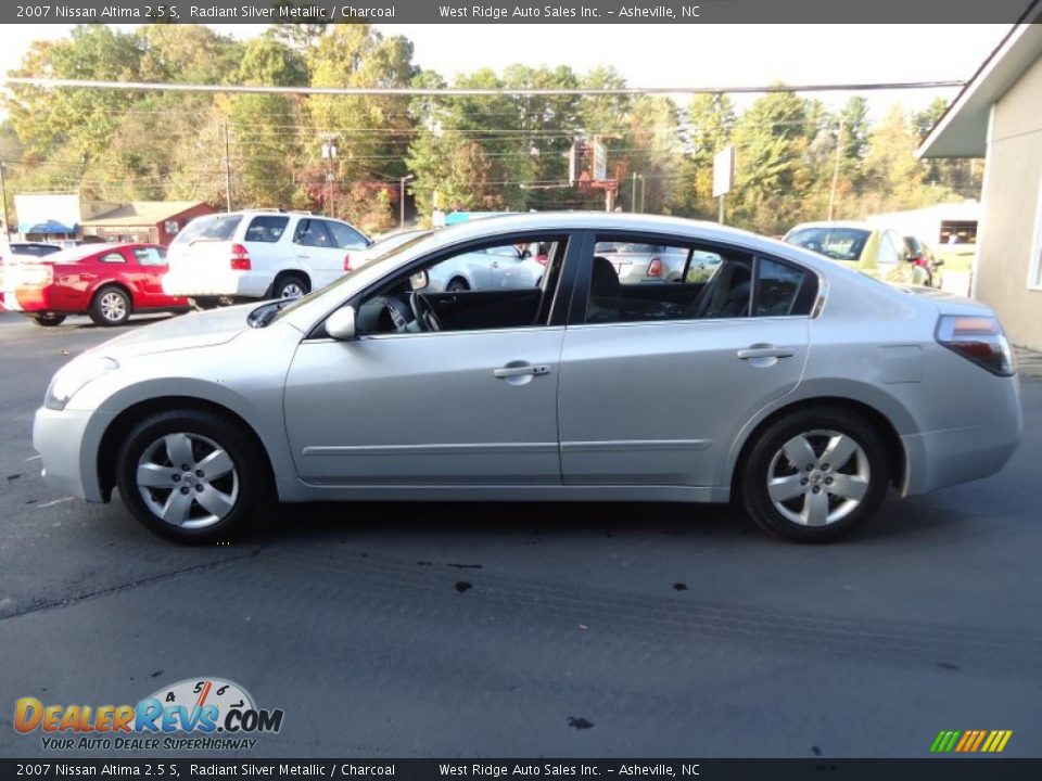 2007 Nissan Altima 2.5 S Radiant Silver Metallic / Charcoal Photo #9