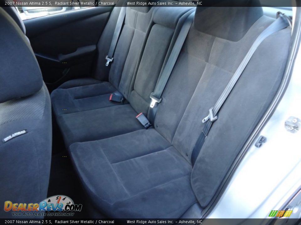 2007 Nissan Altima 2.5 S Radiant Silver Metallic / Charcoal Photo #18