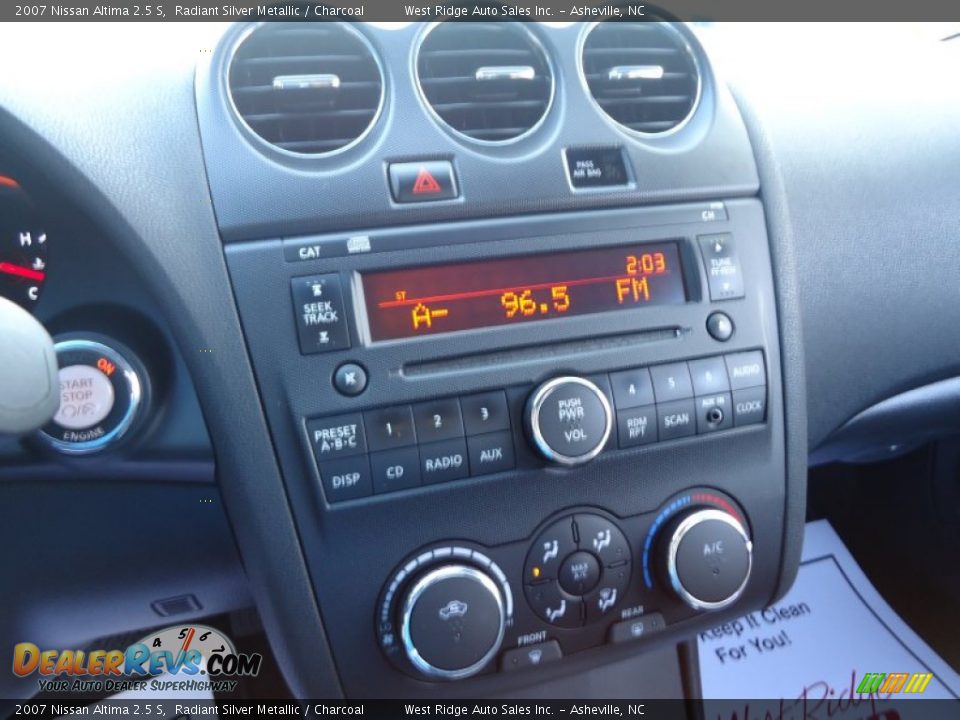 2007 Nissan Altima 2.5 S Radiant Silver Metallic / Charcoal Photo #25