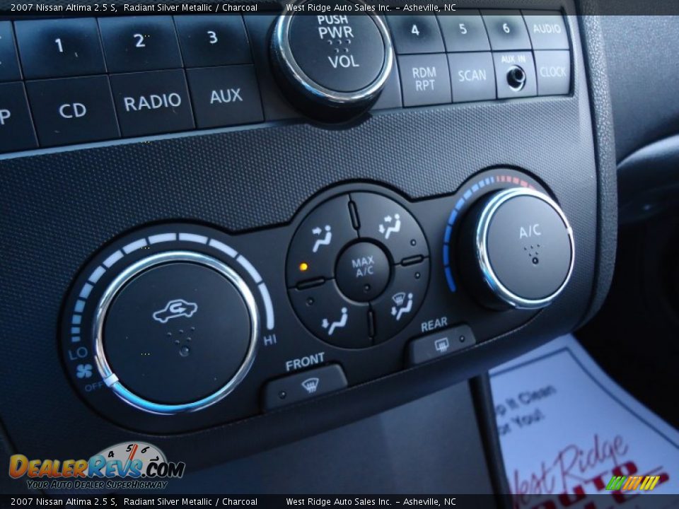 2007 Nissan Altima 2.5 S Radiant Silver Metallic / Charcoal Photo #27