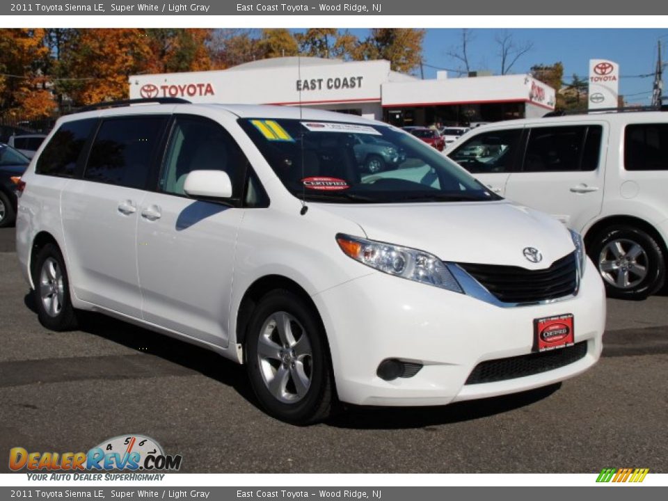 2011 Toyota Sienna LE Super White / Light Gray Photo #1