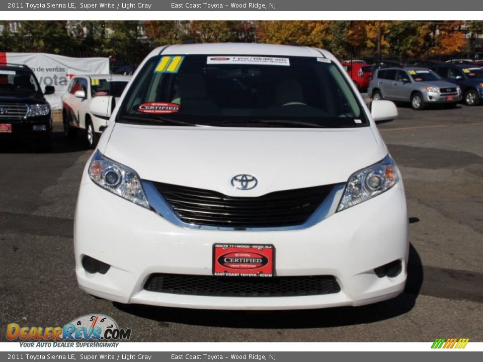 2011 Toyota Sienna LE Super White / Light Gray Photo #2