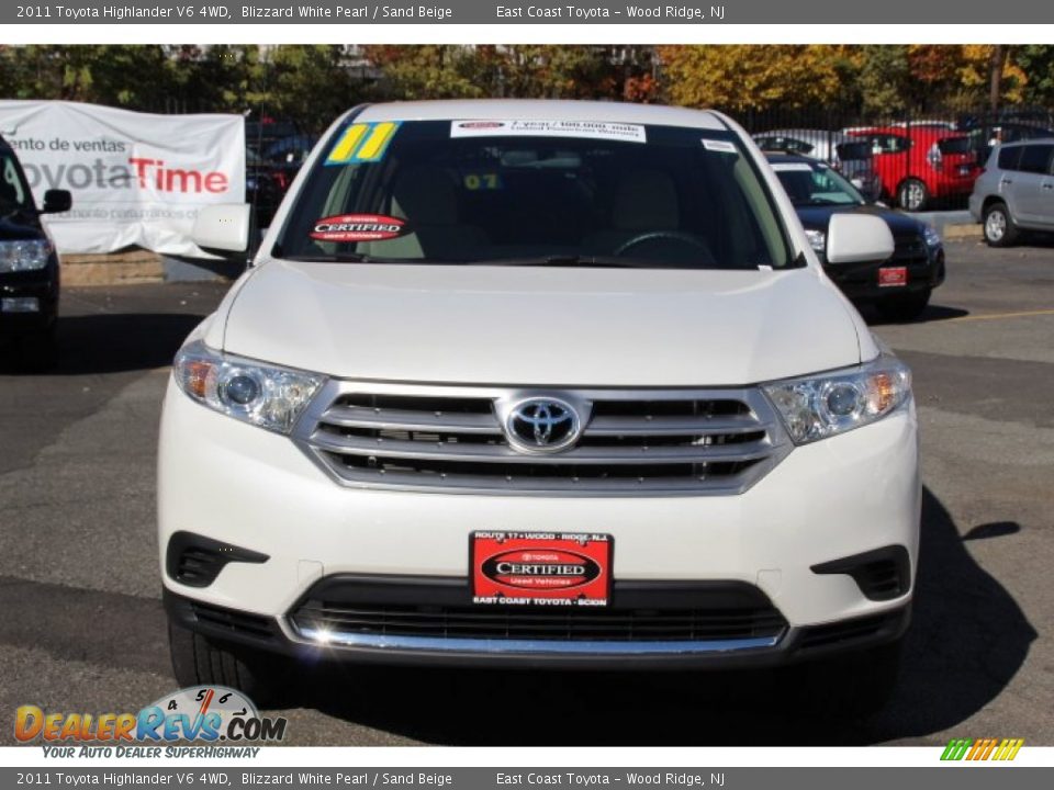 2011 Toyota Highlander V6 4WD Blizzard White Pearl / Sand Beige Photo #2