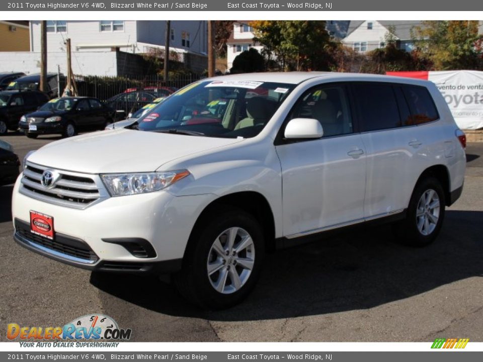 2011 Toyota Highlander V6 4WD Blizzard White Pearl / Sand Beige Photo #3