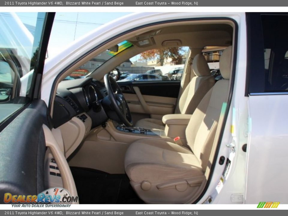 2011 Toyota Highlander V6 4WD Blizzard White Pearl / Sand Beige Photo #7