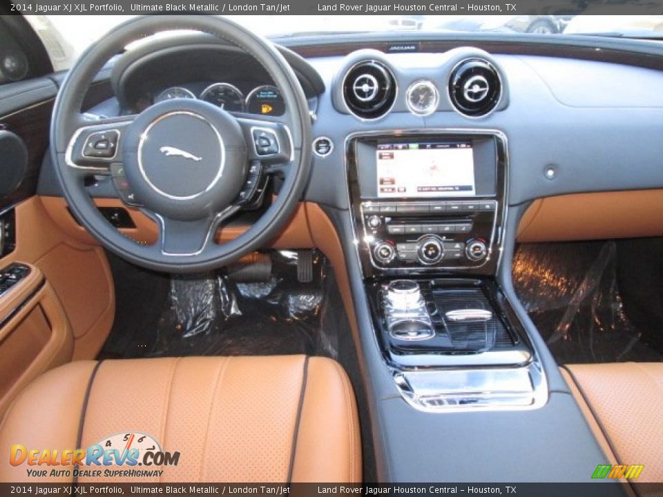 Dashboard of 2014 Jaguar XJ XJL Portfolio Photo #3
